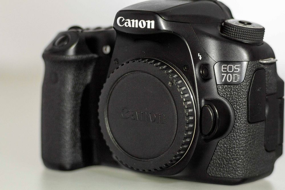 Canon EOS-700 camera, location unknown, 04/03/2019.