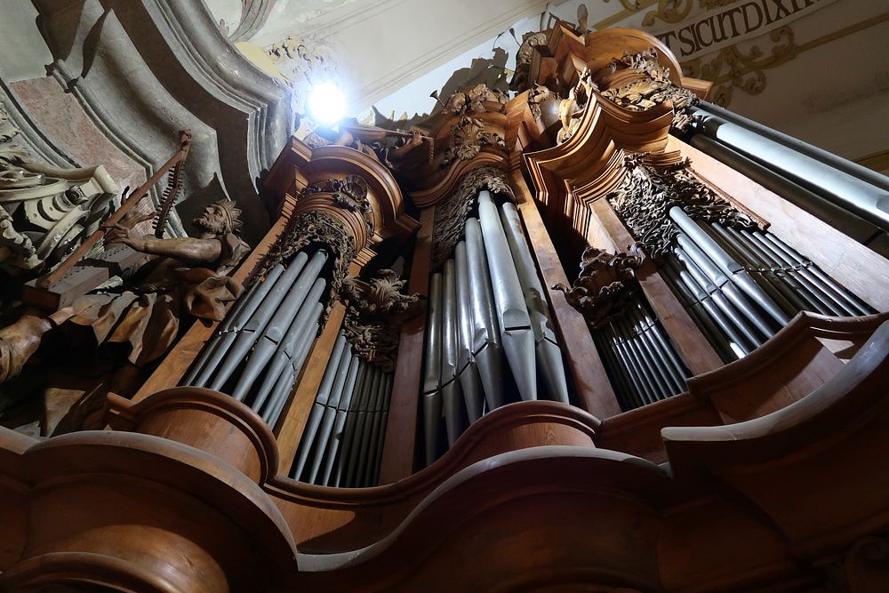 Free organ pipes image, public domain musical instrument CC0 photo.