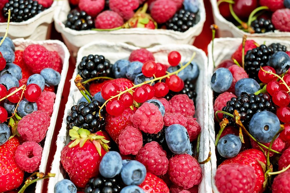 Free assorted berries image, public domain fruit CC0 photo.