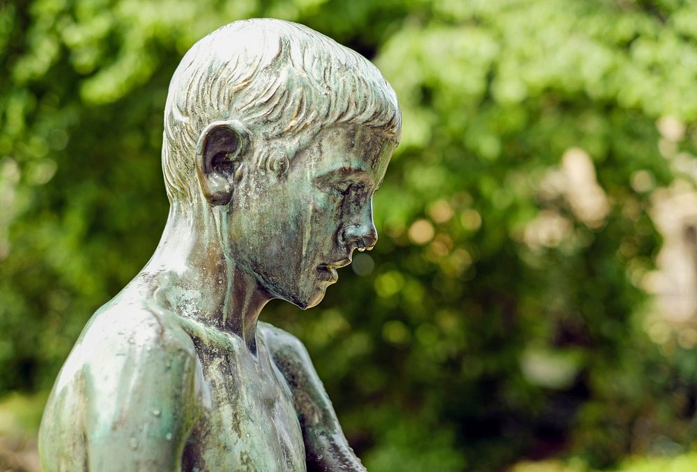 Free statue of a boy image, public domain sculpture CC0 photo.