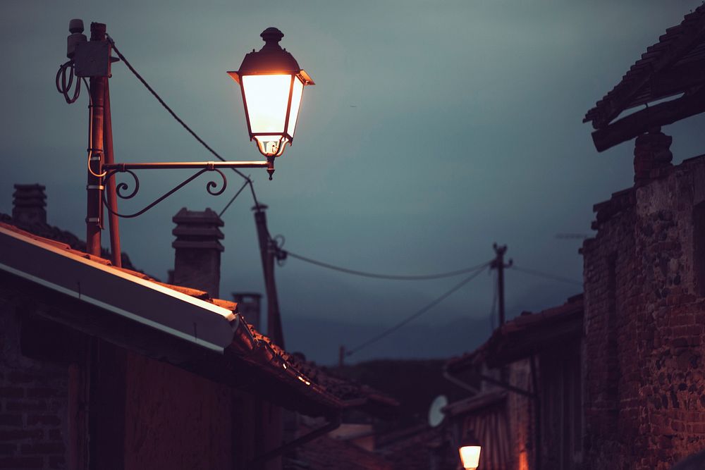 Free street lamp image, public domain light CC0 photo.