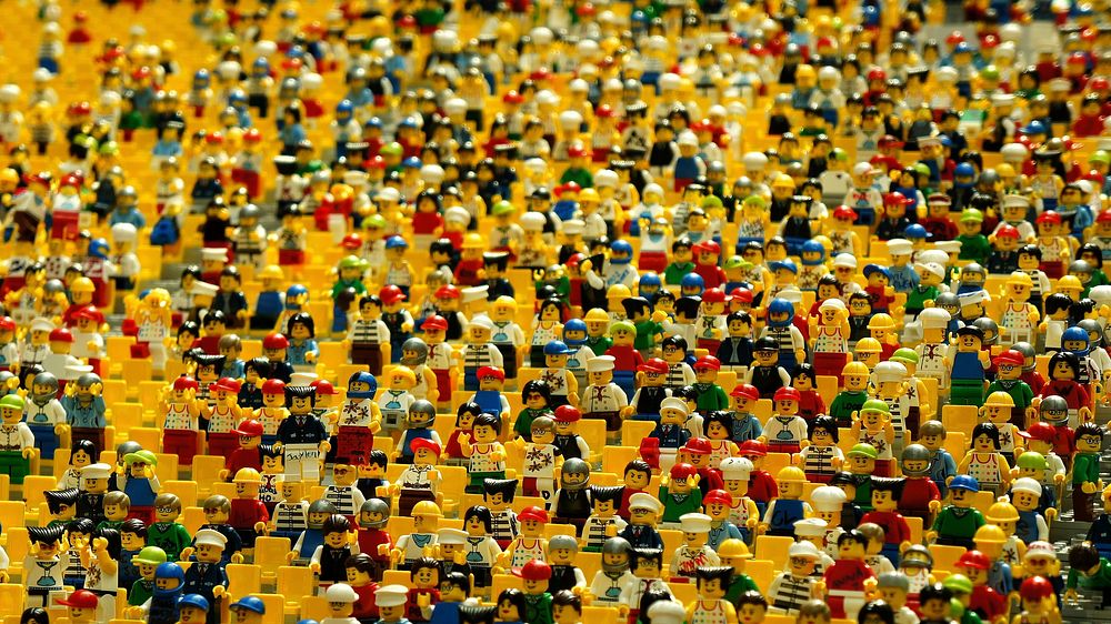 Crowd of Lego figures, unknown location - 02/11 2017