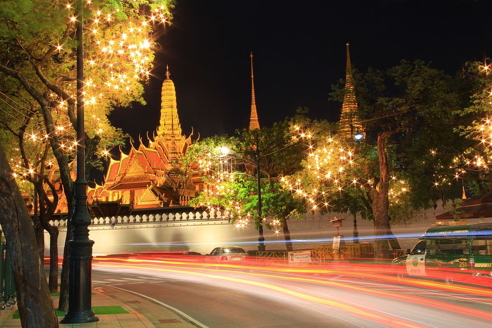 Free Temple of the Emerald Buddha image, public domain building CC0 photo.