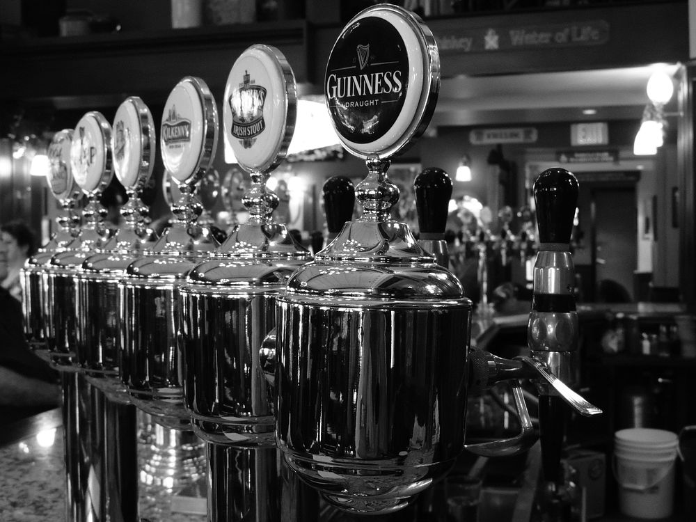Draft beer dispensing unit in black and white, location unknown, 12/02/2017