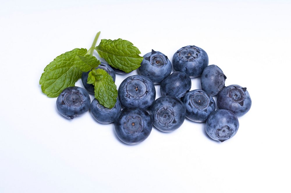 Free blueberries image, public domain fruit CC0 photo.