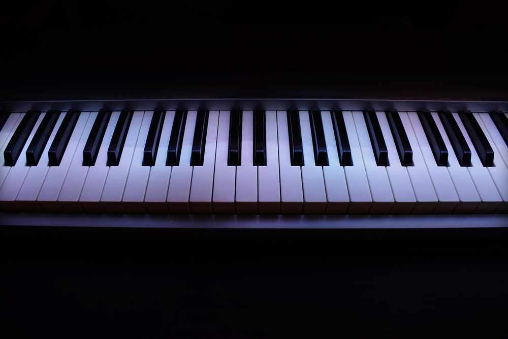 Free piano image, public domain musical instrument CC0 photo.