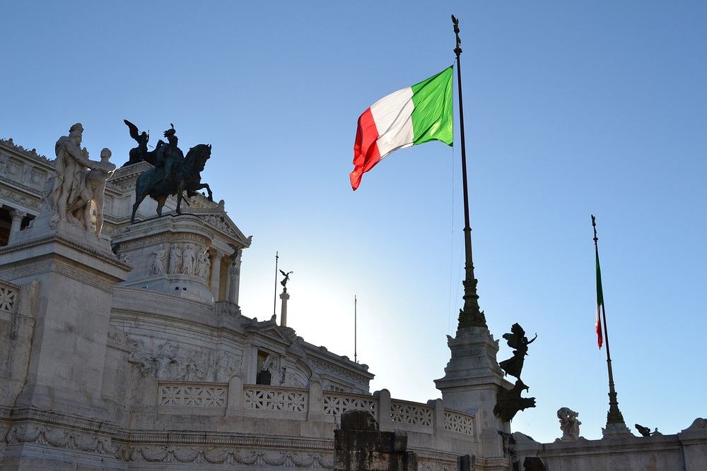 Free Italian flag image, public domain Italy CC0 photo.