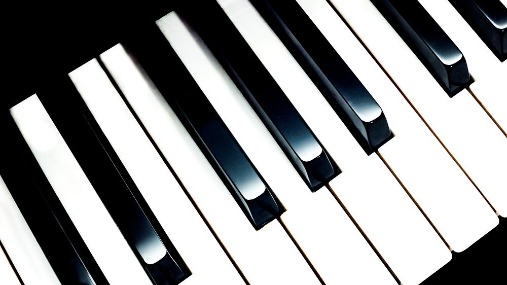 Free piano image, public domain music instrument CC0 photo.