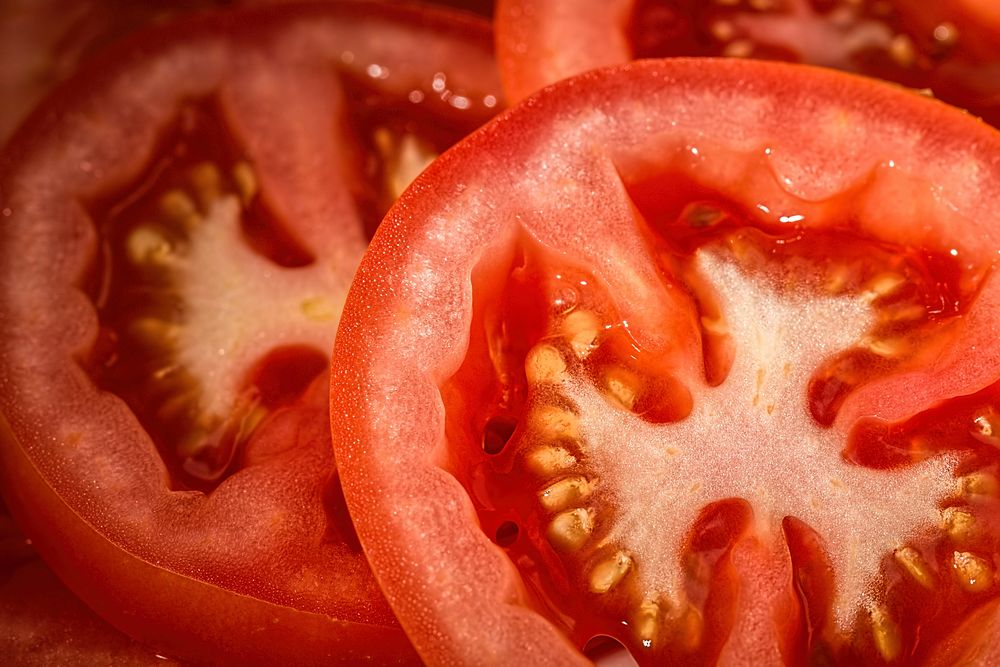 Free closeup on a sliced red tomato image, public domain CC0 photo.