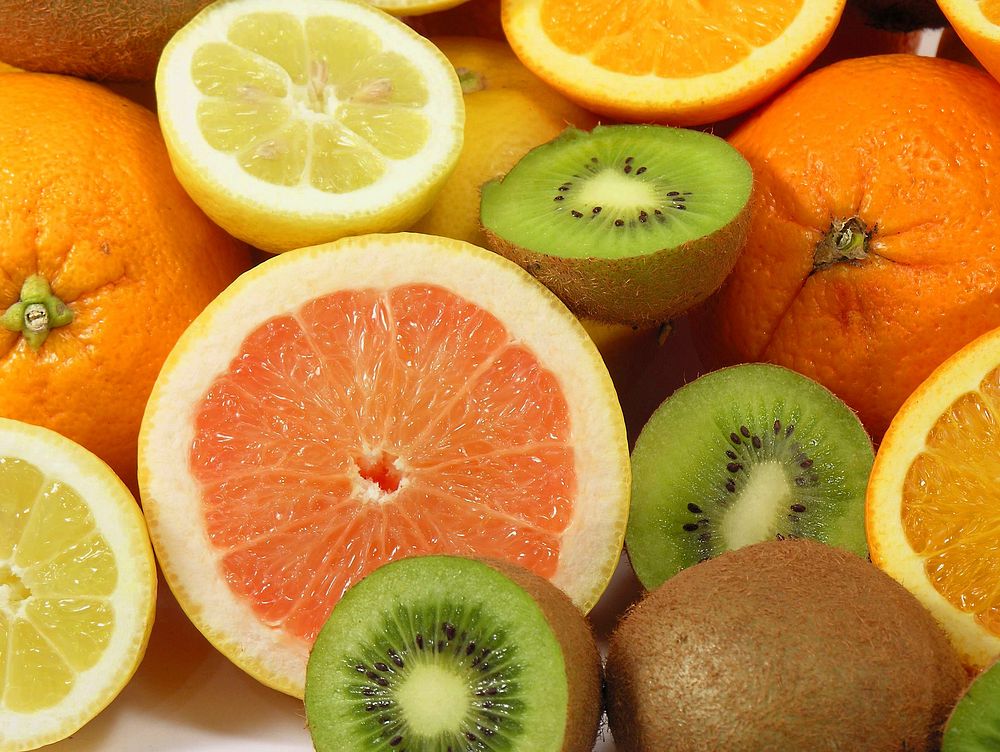 Free close up slice of oranges and kiwi image, public domain food CC0 photo.
