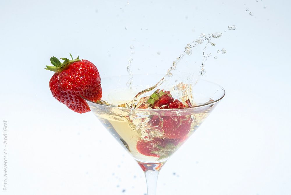 Free martini splash image, public domain drink CC0 photo.