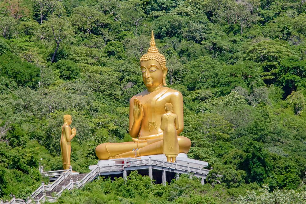 Free gold Budha image, public domain religion CC0 photo.