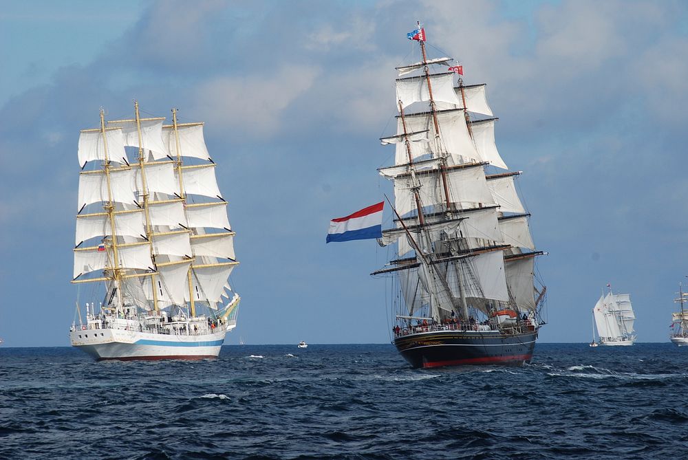 Free tall ships in the ocean image, public domain CC0 photo.