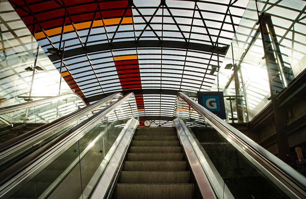 Free escalator photo, public domain CC0 image.