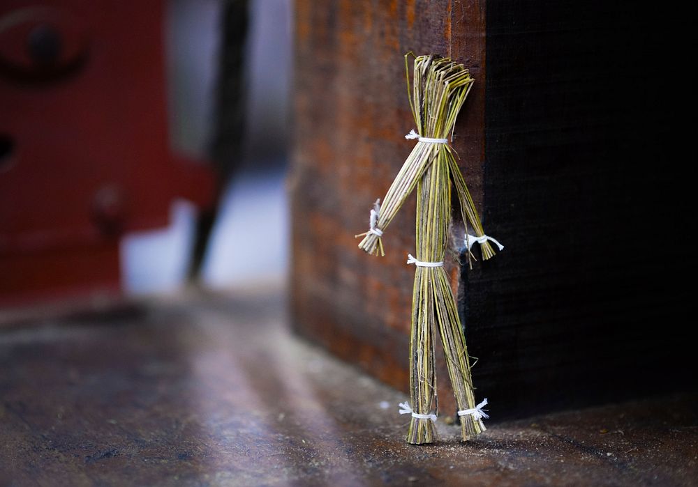 Free straw puppet image, public domain CC0 photo
