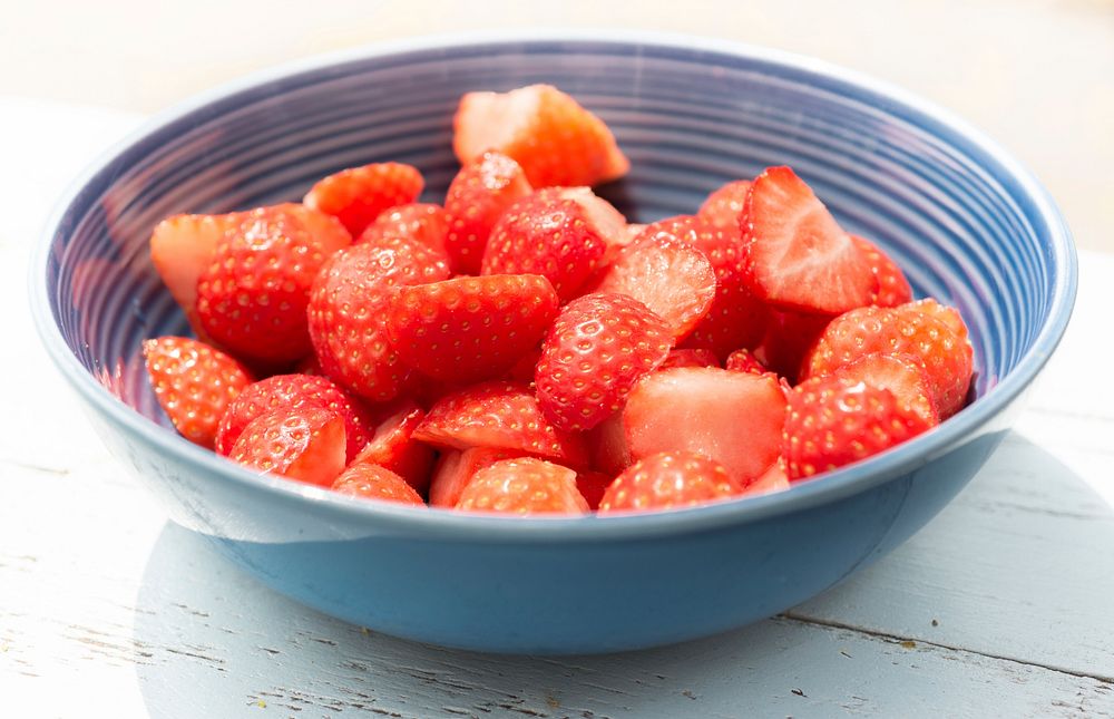 Free strawberries  image, public domain fruit CC0 photo. 