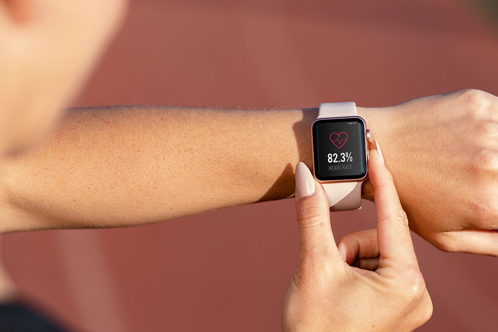 Pink smartwatch fitness tracker mockup psd 