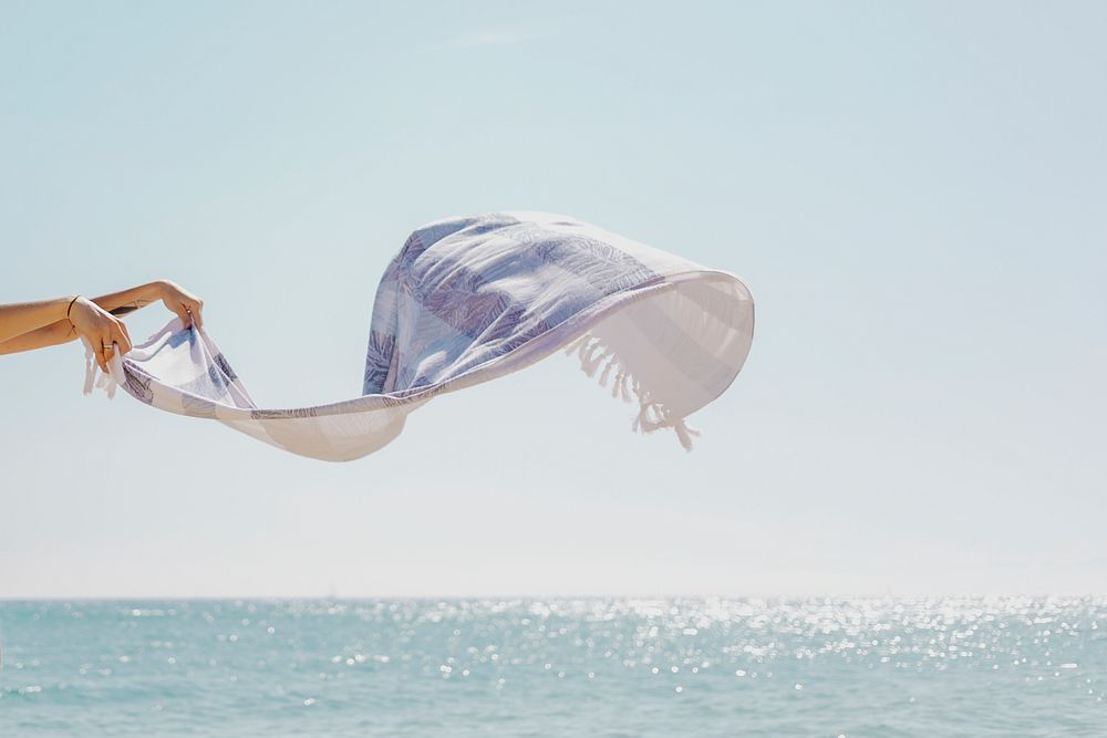 Sea breeze blowing the stripes scarf