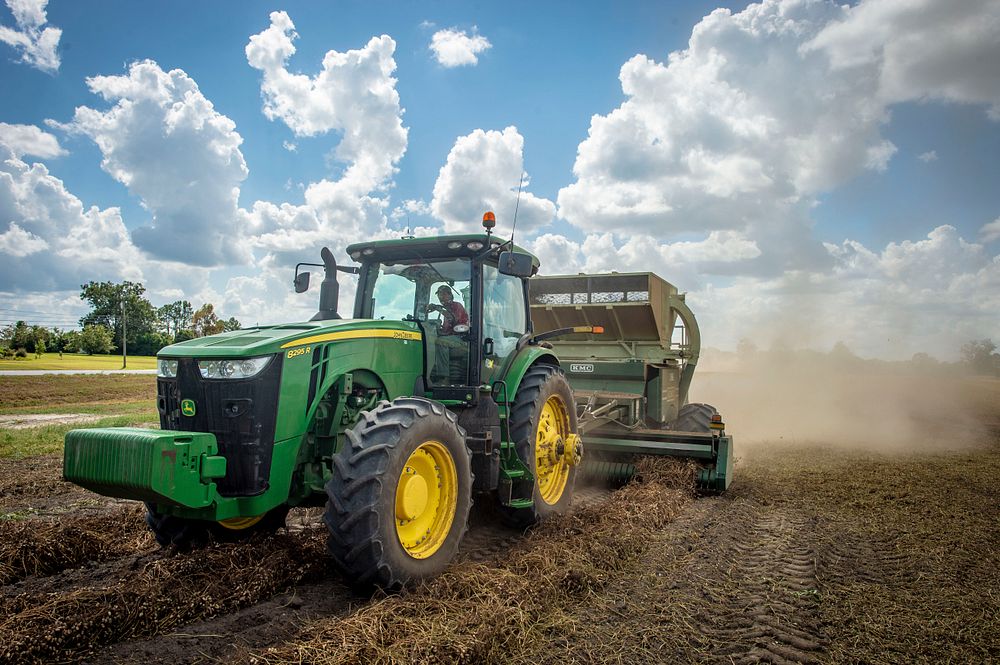 Download Innovative Agriculture with John Deere Tractor and Harvesters  Wallpaper | Wallpapers.com