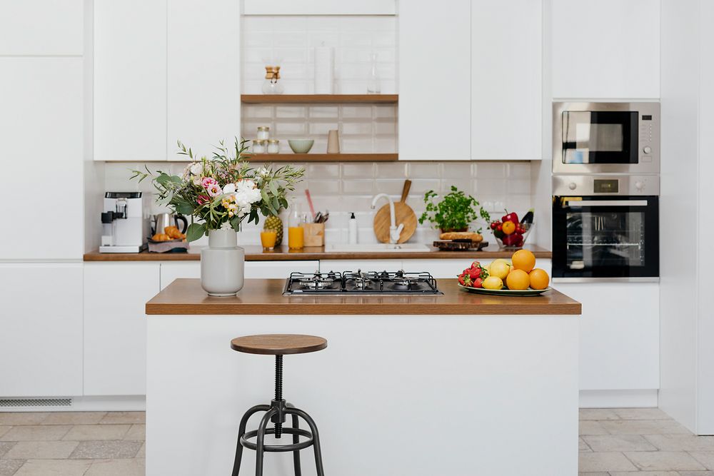Modern fully equipped home kitchen decor
