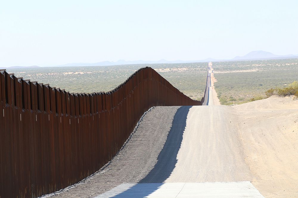 El Paso Primary Border Wall | Free Photo - rawpixel