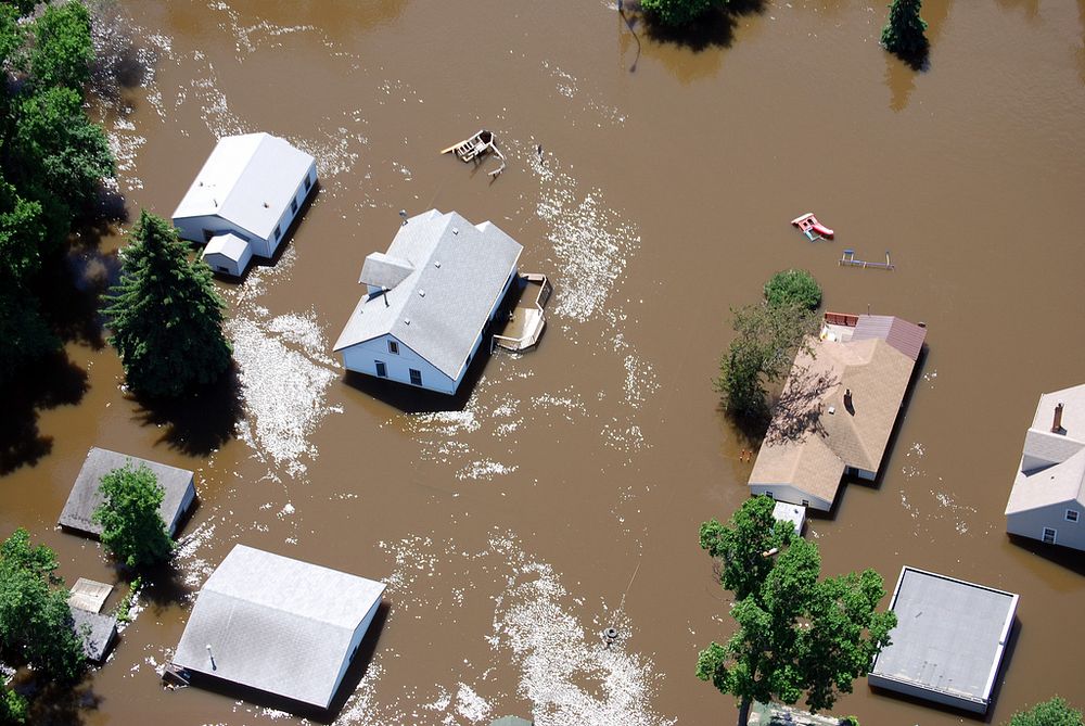 Homes flooded in Minot, N.D