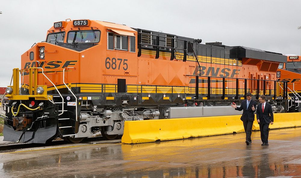 Secretary Geithner Visits BNSF Railway Dallas-Fort Worth, TXPBS Nightly Business Report's Darren Gersh and Treasury…