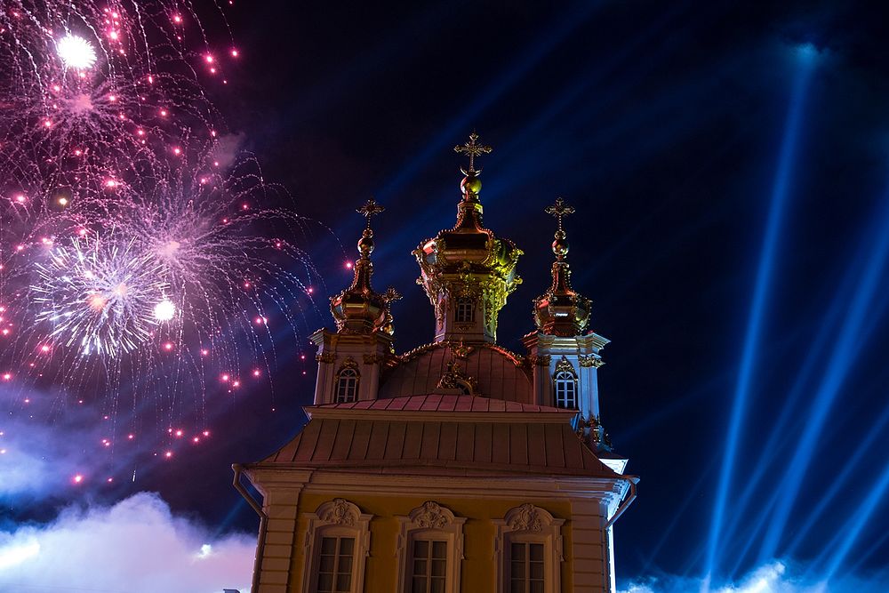 Fireworks and spotlights frame the Grand Peterhof Palace during the G20 Summit in Saint Petersburg, Russia, Sept. 5, 2013.