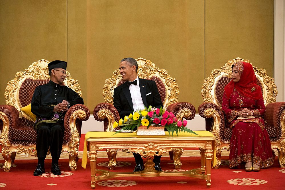 President Barack Obama meets with King Abdul Halim Mu'adzam Shah and Queen Tuanku Hajah Haminah during a royal audience at…