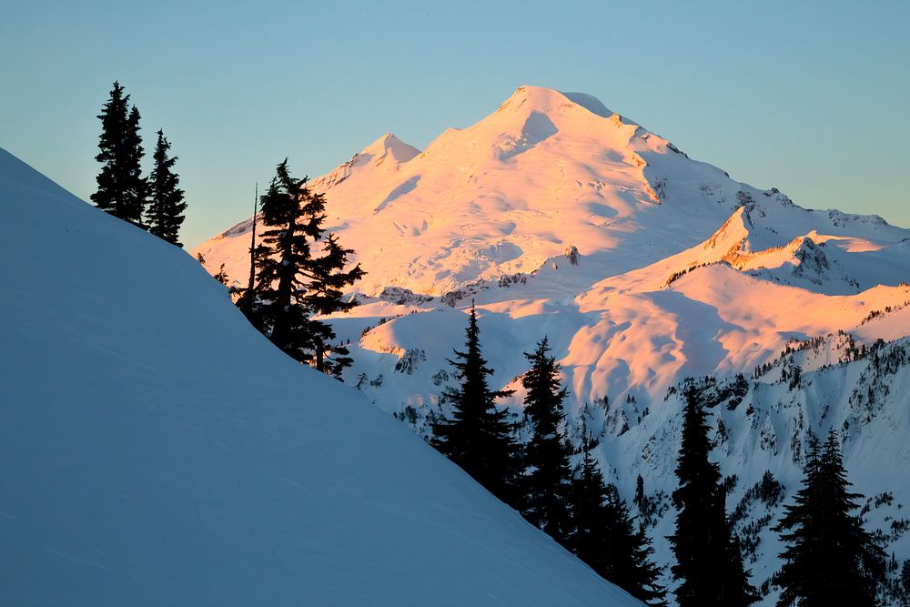 Mt Baker from Artist Point, Mt Baker Snoqualmie National ForestMt. Baker Snoqualmie National Forest. Original public domain…