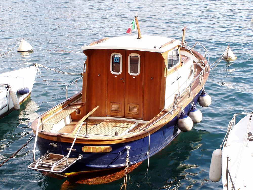 Boat. Free public domain CC0 photo.