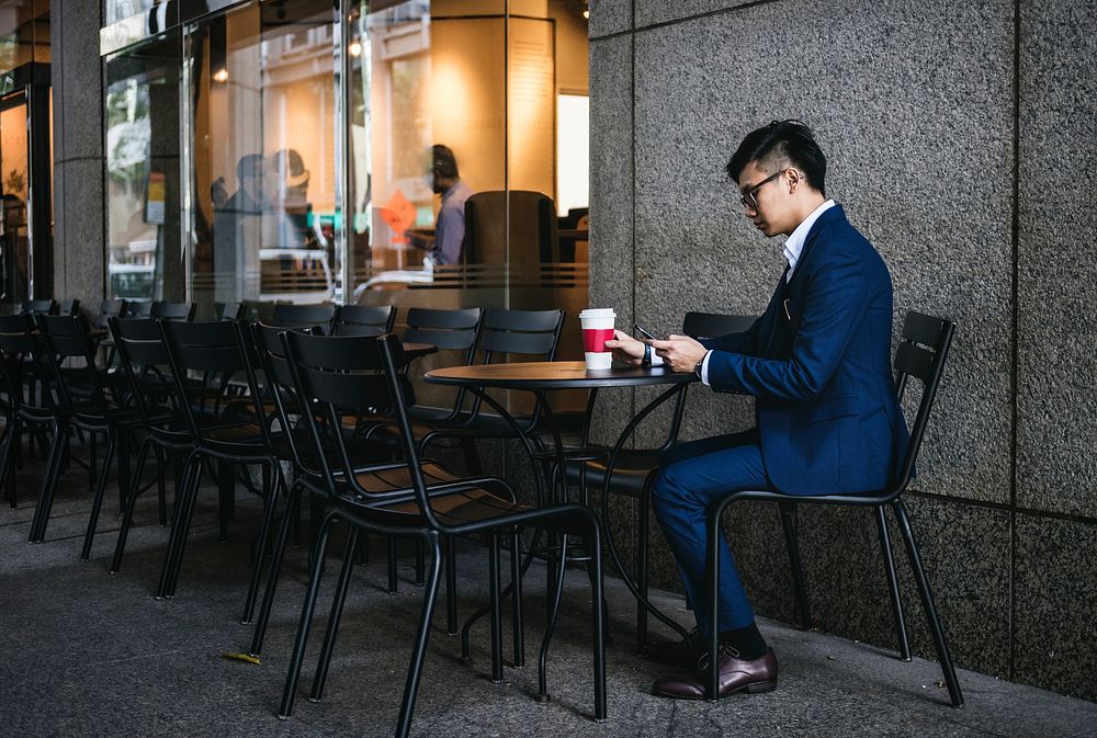 Asian businessman in a cafe