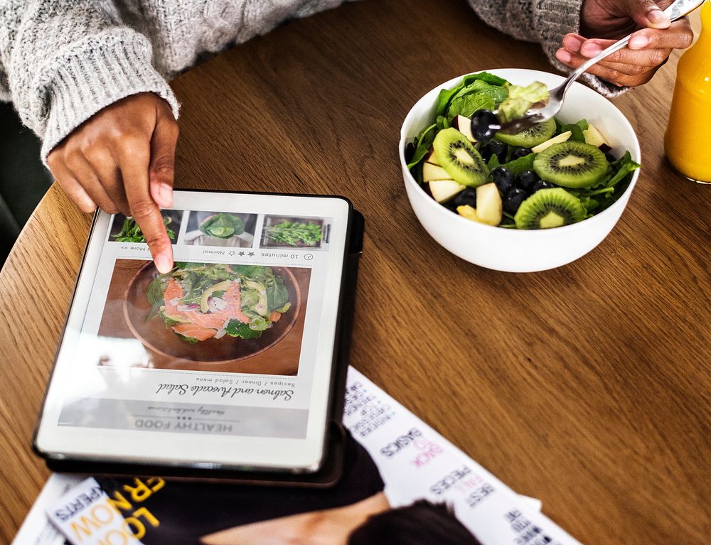 Woman looking for healthy food online