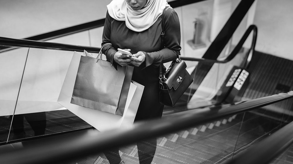 Islamic woman shopping at the mall