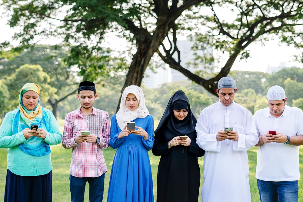 Muslim friends using social media