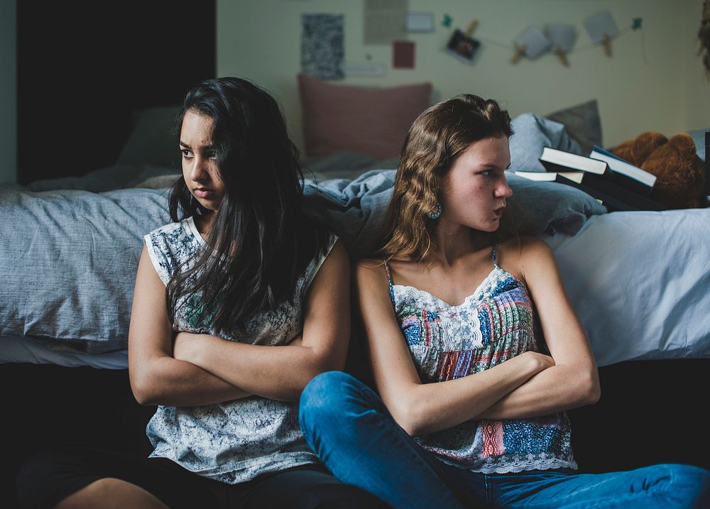 My sister sad. Jealous friend feat. Katarina natural Disaster фото. Cross teenager. Girl Crossed Arms between each other.