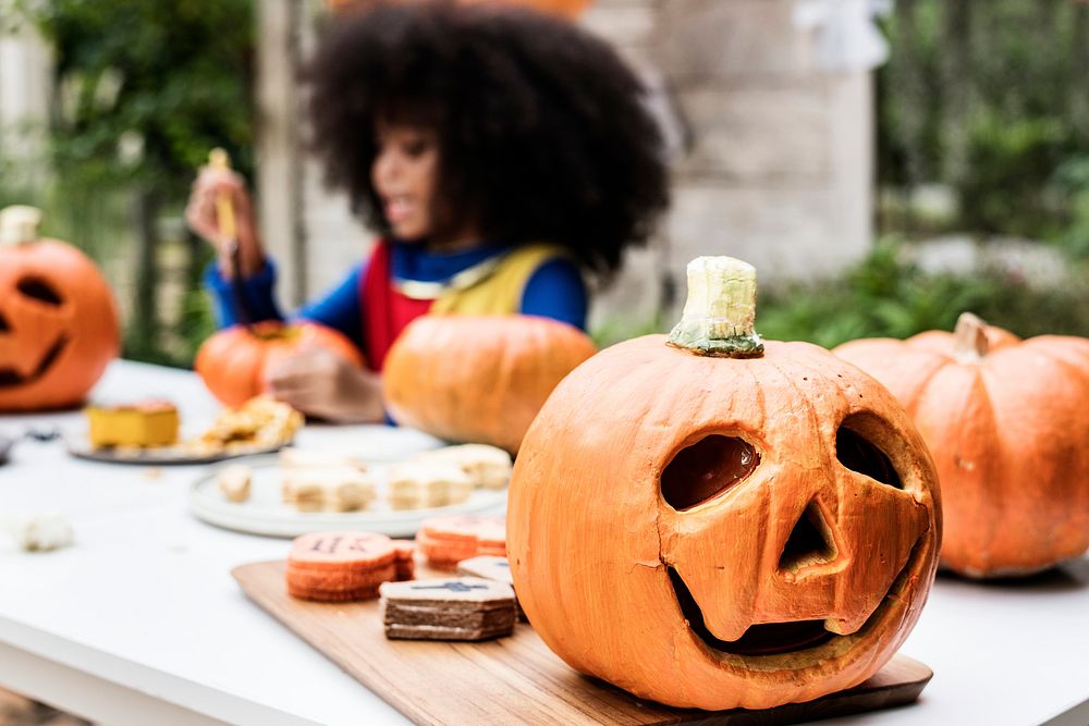 Halloween carved jack-o'-lantern pumpkin