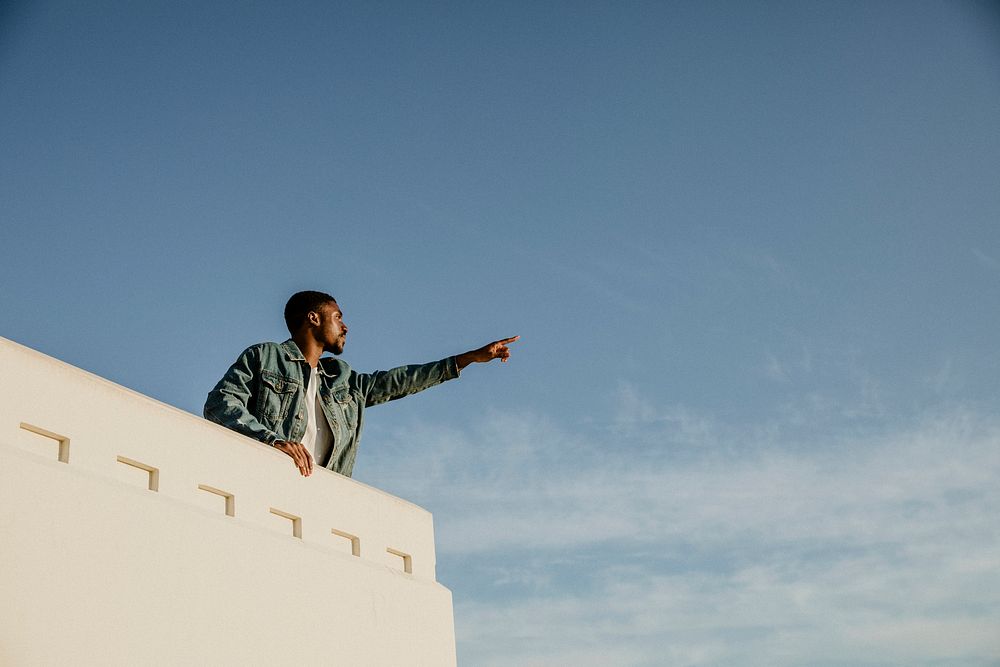 Man enjoying the view of Los Angeles city from the Griffith Observatory, USA