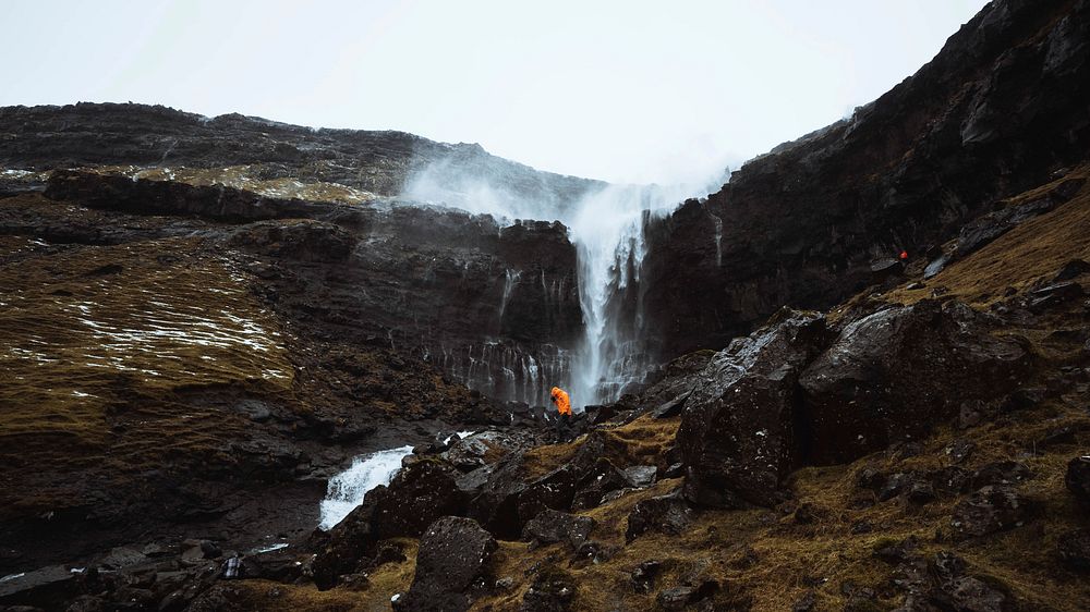 Nature desktop wallpaper background, Foss&aacute; waterfall in the Faroe Islands