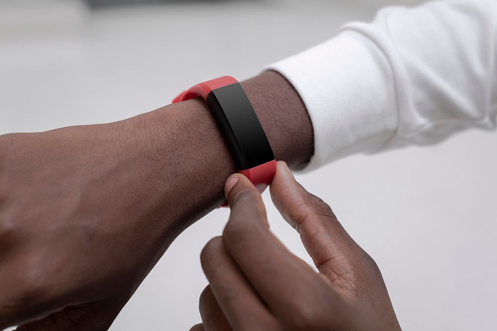 Smartwatch screen mockup on a man's wrist psd