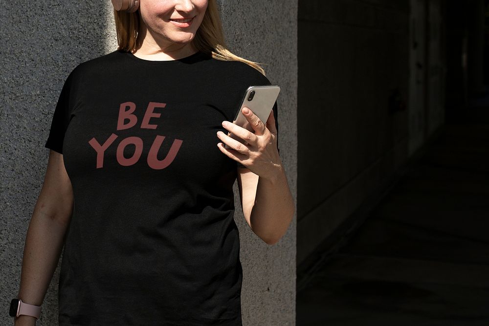 Be you t-shirt mockup psd black stylish size inclusive apparel outdoor shoot