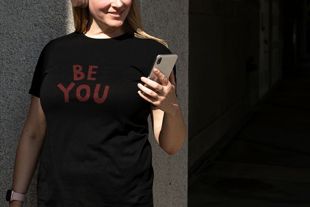 Be you t-shirt black stylish size inclusive apparel outdoor shoot