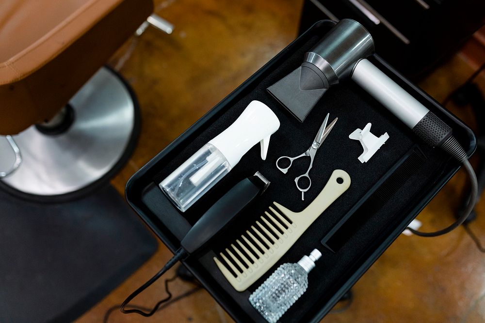 Hairstylist' professional hair kit