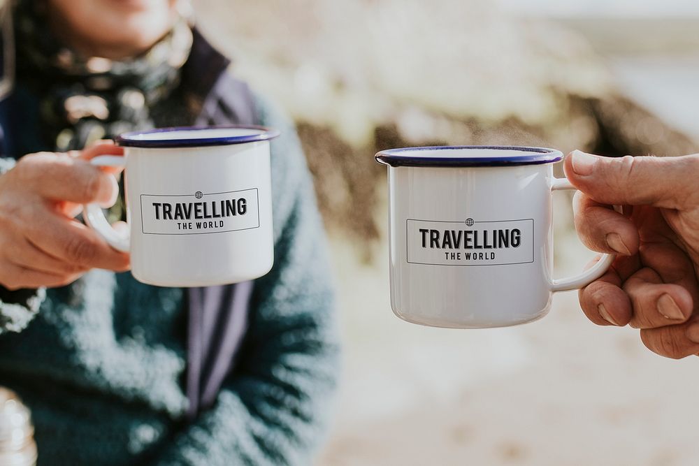 Camping coffee mug mockup psd with travelling typography