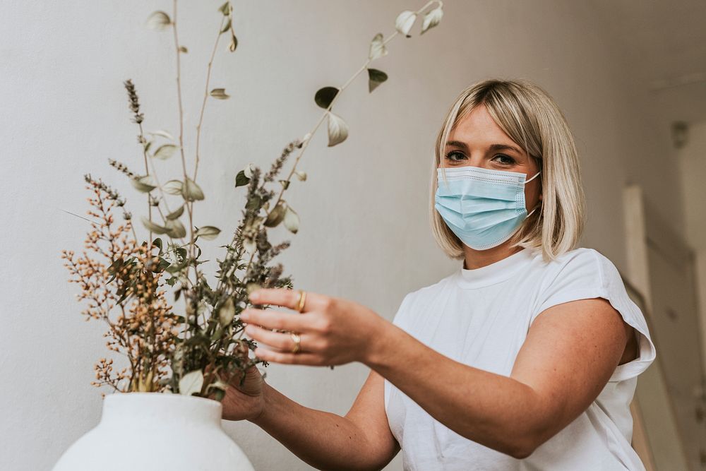 Florist in the new normal, wearing face mask