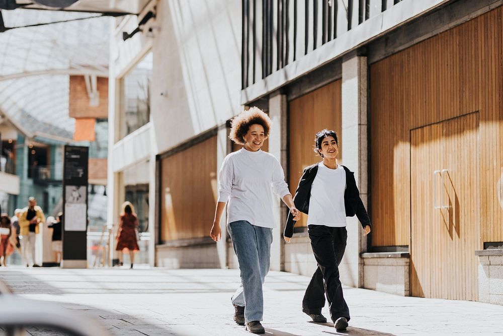 Friends walking in the city