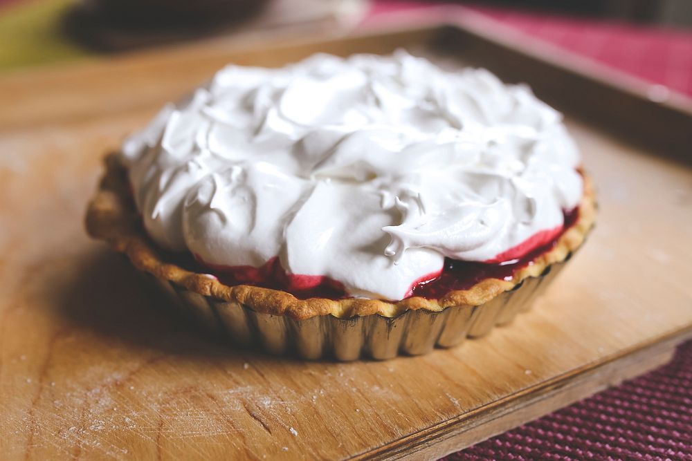 Homemade berry meringue pie. Visit Kaboompics for more free images.