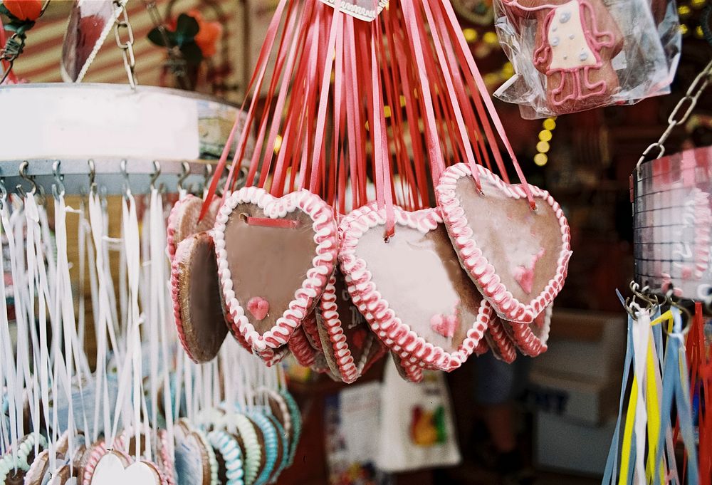Heart gingerbread cookies at a Christmas market in Germany