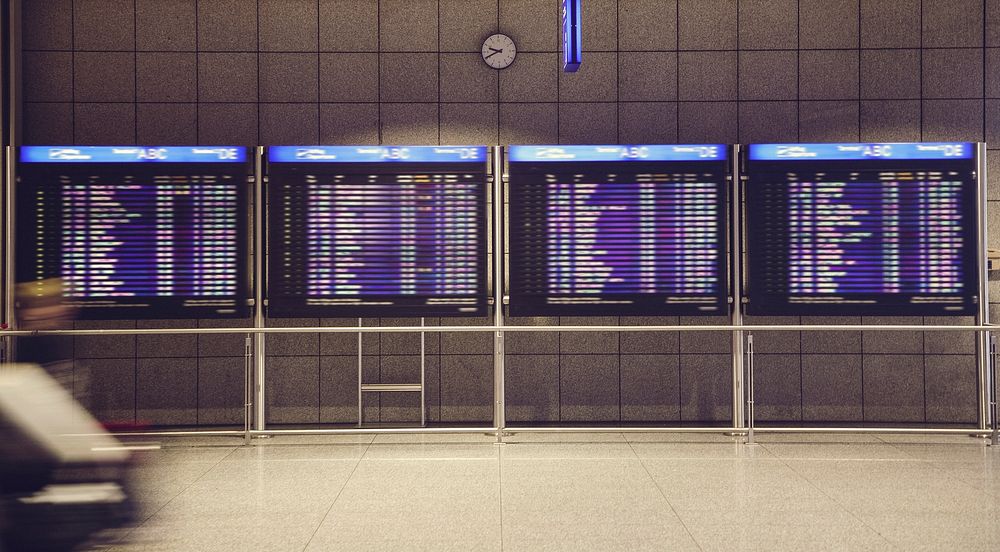 Departure and arrival time in an airport