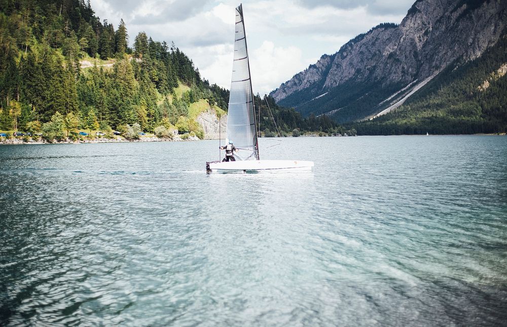 Sailing in a lake at Plansee, Austria